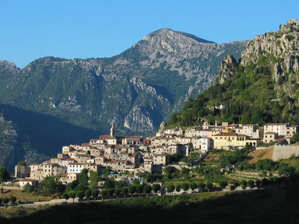 Le plus Haut Village Méditerranéen – Liberté